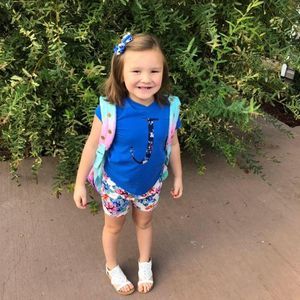 Meet your Posher, Lora